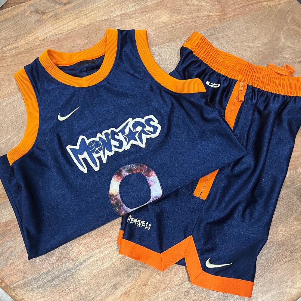Nike Lebron Space Jam Monsters Dna short set kids large